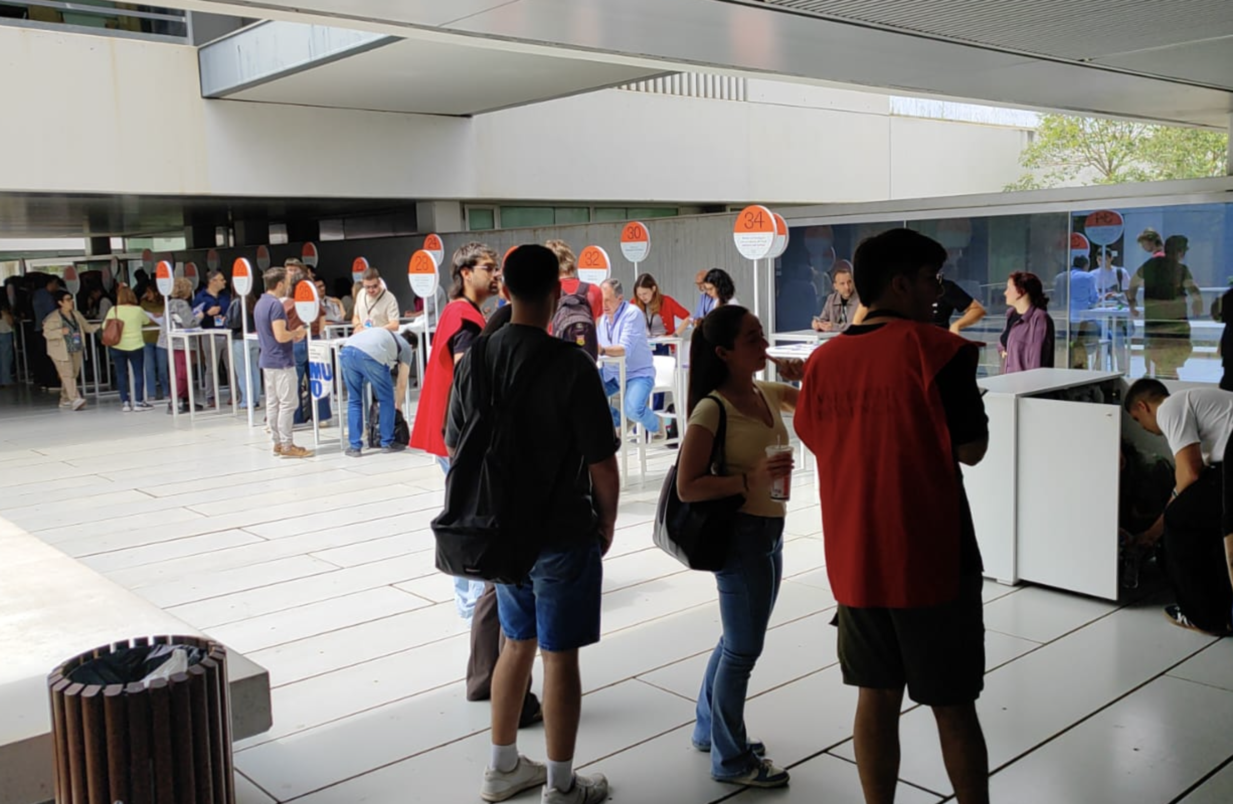 Som Digitals refuerza su conexión con el talento STEM en el Foro de Empleo de la Universitat de València